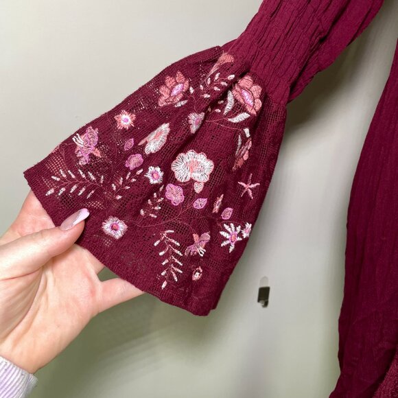 Women's Small Coco + Jaimeson Burgundy Cardigan w/ Floral Bell Sleeves - Picture 4 of 7